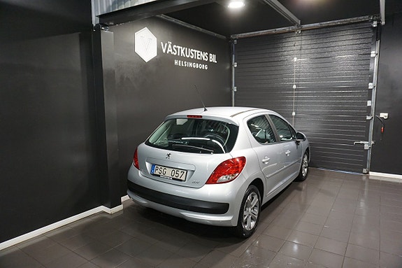Peugeot 207 8 of 19