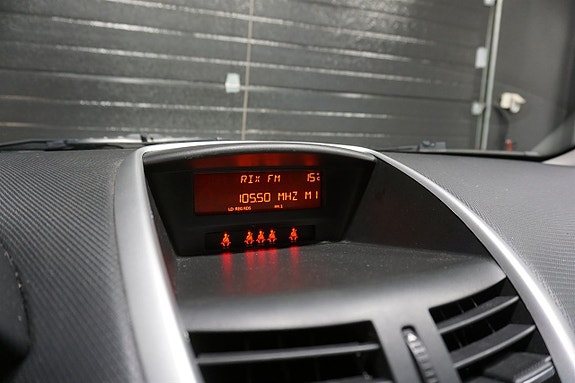 Peugeot 207 15 of 19