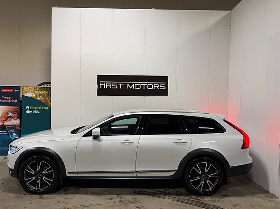 Volvo V90 Cross Country 4 of 5