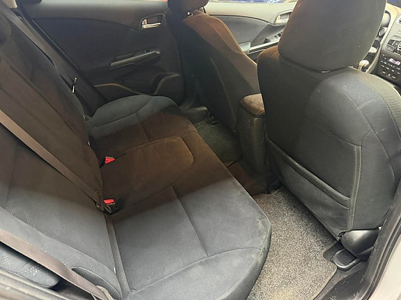 Honda Civic 10 of 17