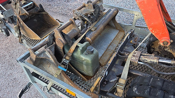 Kubota K008-3 2 of 2