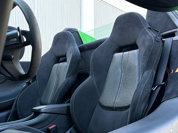 McLaren 570S 16 of 22