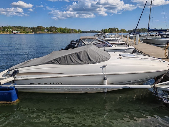 Maxum 2100 SC 5.0 V8 - perfekt båt för skärgården och vattensport 3 of 10