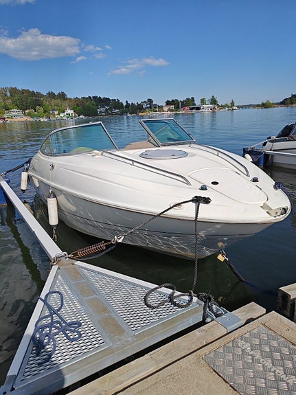 Maxum 2100 SC 5.0 V8 - perfekt båt för skärgården och vattensport 4 of 10