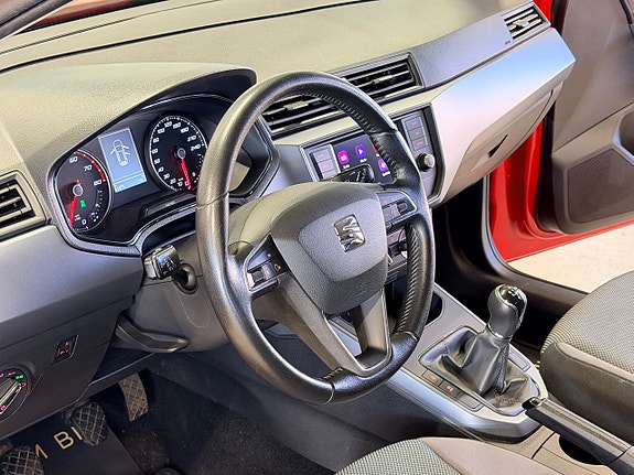 Seat Arona 10 of 16
