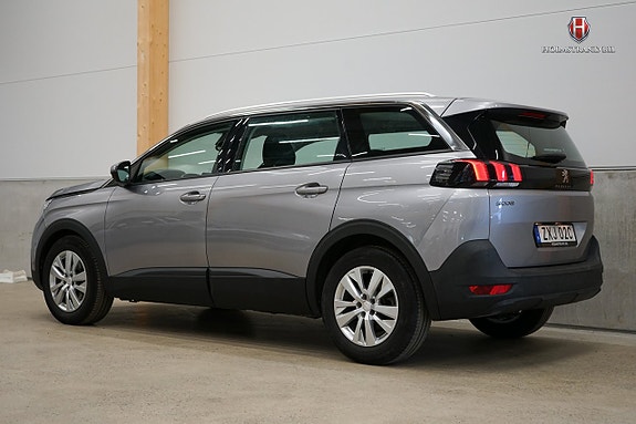 Peugeot 5008 4 of 5