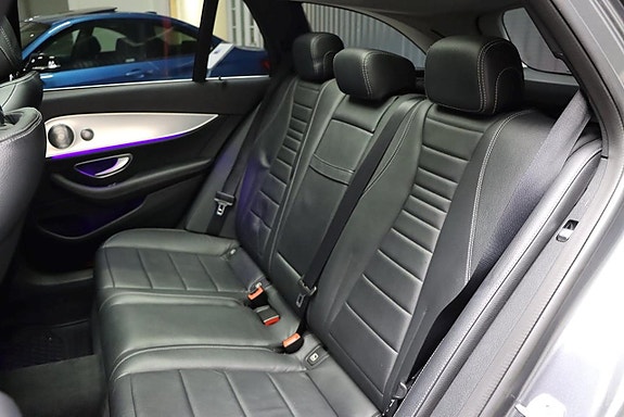 Mercedes-Benz E220 d 14 of 25