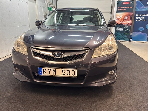 Subaru Legacy 3 of 5