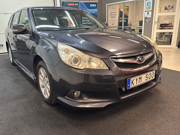 Subaru Legacy 4 of 5
