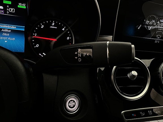 Mercedes-Benz C300 26 of 30