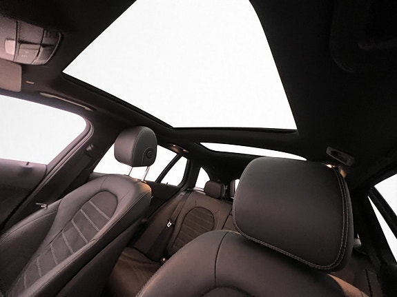 Mercedes-Benz C300 12 of 30