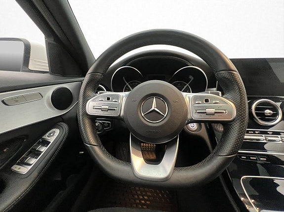 Mercedes-Benz C300 10 of 30
