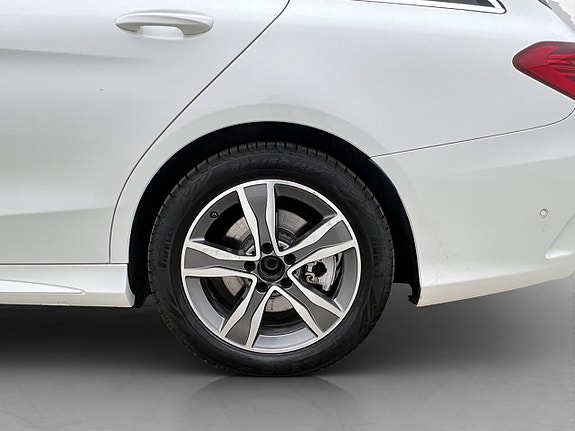 Mercedes-Benz C300 29 of 30