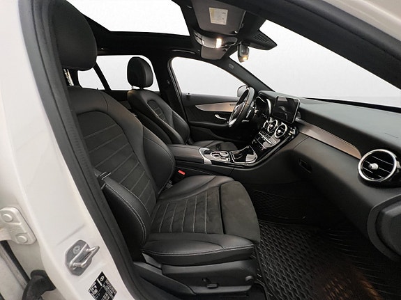 Mercedes-Benz C300 9 of 30