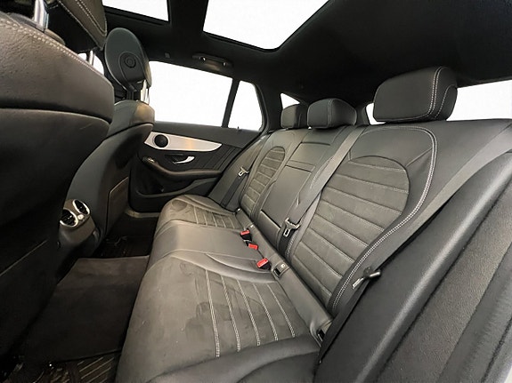 Mercedes-Benz C300 14 of 30