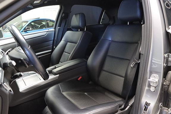 Mercedes-Benz E220 13 of 18
