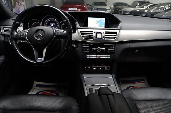 Mercedes-Benz E220 11 of 18