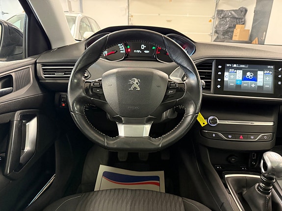 Peugeot 308 19 of 27
