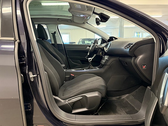 Peugeot 308 18 of 27