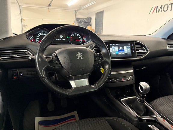Peugeot 308 9 of 27