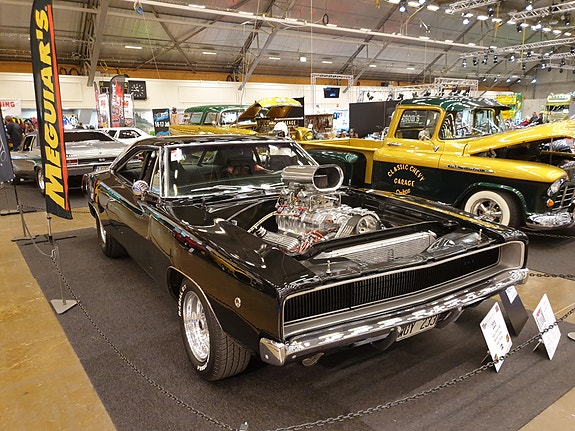 Dodge Charger 2 of 6