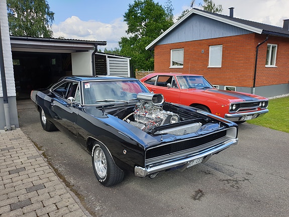 Dodge Charger 5 of 6