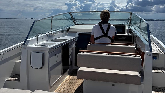 Delta 33 Open / Volvo Penta D6 400DPH - 2019 7 of 25