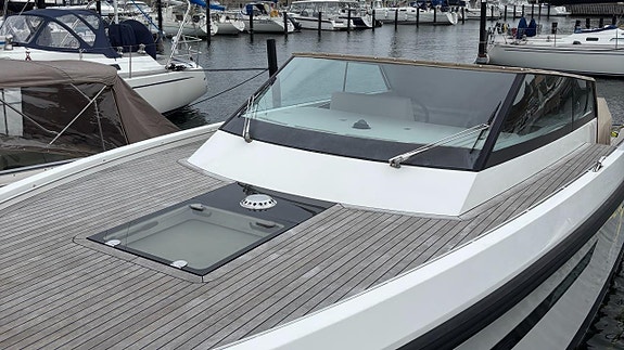 Delta 33 Open / Volvo Penta D6 400DPH - 2019 13 of 25