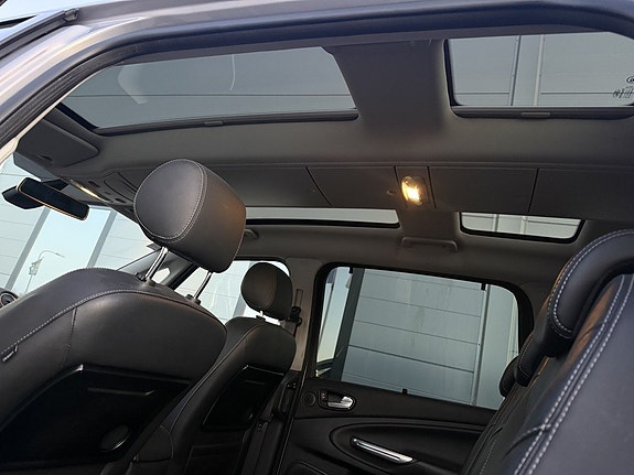 Ford Galaxy 3 of 5