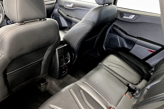 Ford Kuga 8 of 9