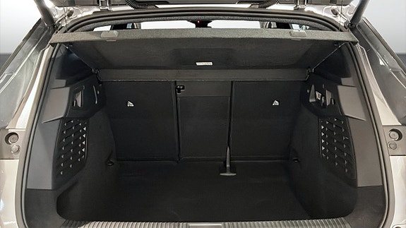 Renault Scenic E-Tech 10 of 16