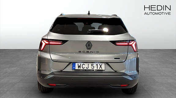 Renault Scenic E-Tech 7 of 16