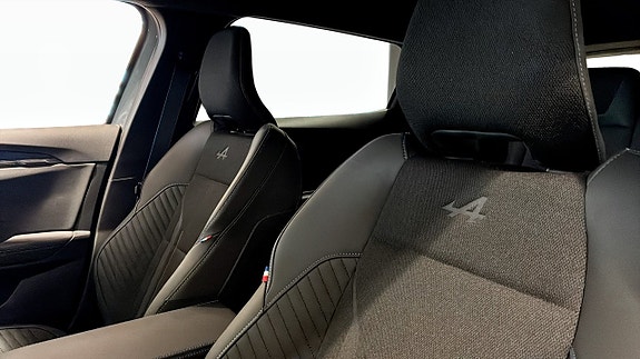Renault Scenic E-Tech 16 of 16