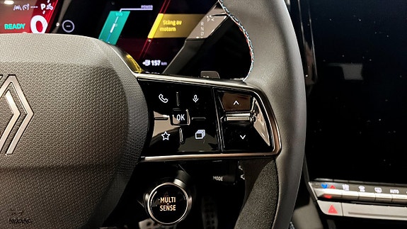 Renault Scenic E-Tech 15 of 16