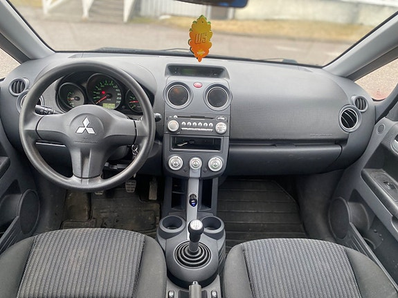 Mitsubishi Colt 13 of 14