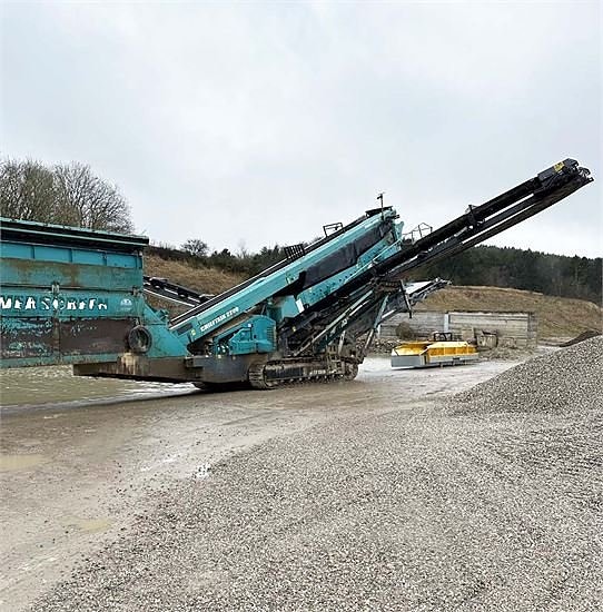 Powerscreen Chieftain 2200 - 2 Deck - Video! 2 of 5