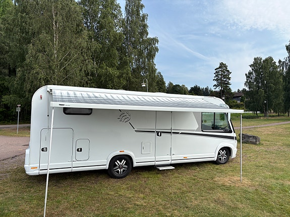Knaus Live 700 MEG 10 of 30