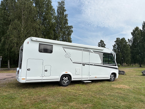 Knaus Live 700 MEG 8 of 30