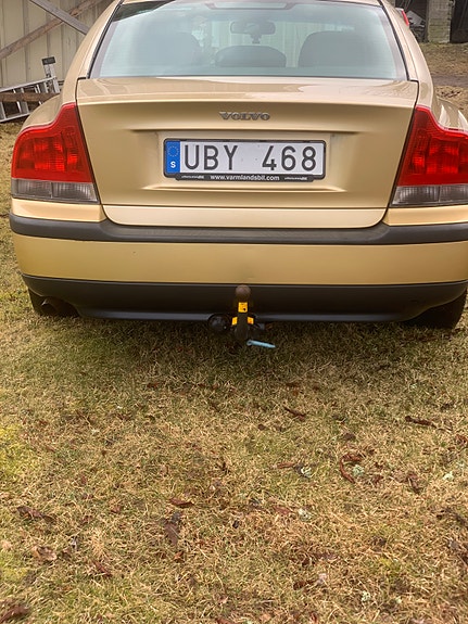 Volvo S60 4 of 5