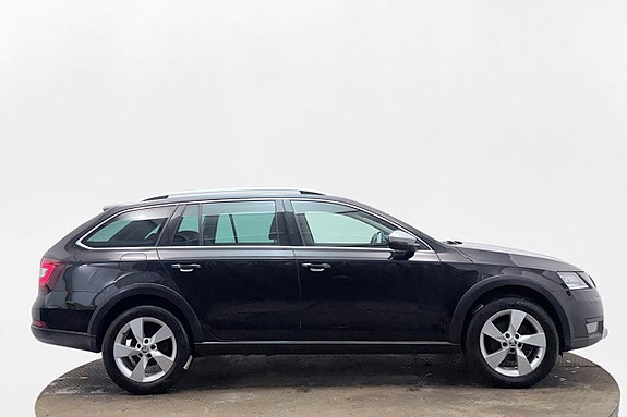 Skoda Octavia Scout 5 of 5