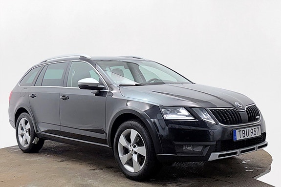 Skoda Octavia Scout 4 of 5