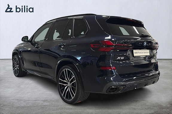 BMW X5 2 of 5