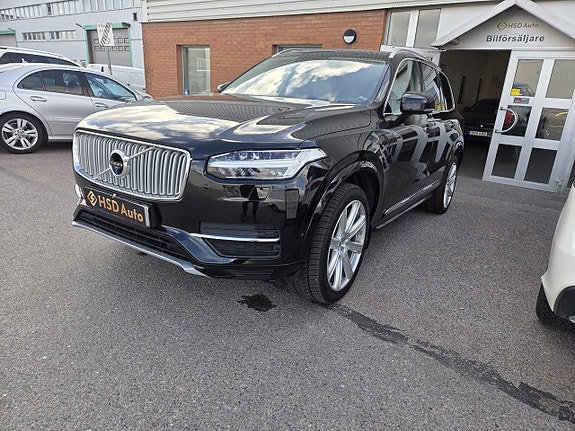Volvo XC90 3 of 5