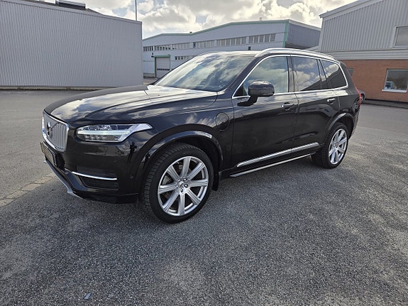 Volvo XC90 4 of 5