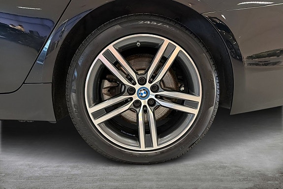 BMW 530e 15 of 18