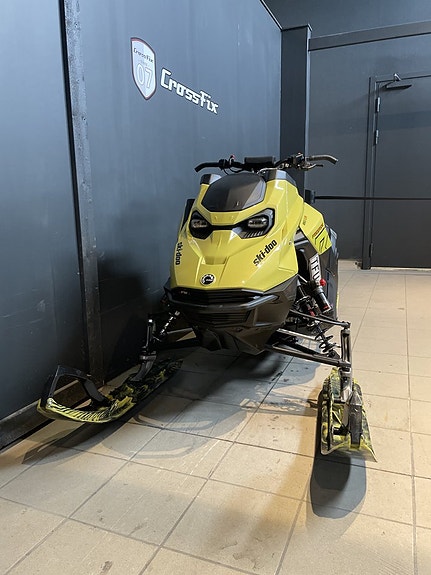 Ski-Doo Freeride STD 850 E-TEC T 2 of 3