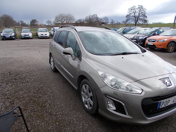 Peugeot 308 SW 3 of 5