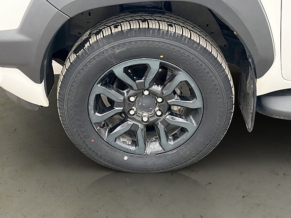 Toyota HiLux 29 of 30