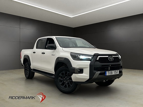 Toyota HiLux 3 of 30