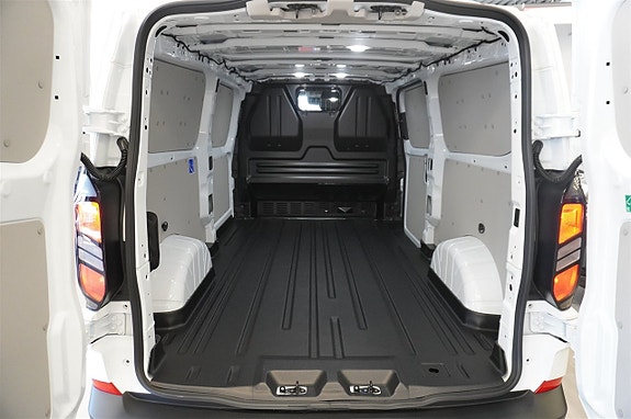 Ford Transit Custom 5 of 5